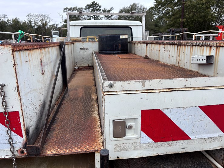 1997-international-4700-image-5