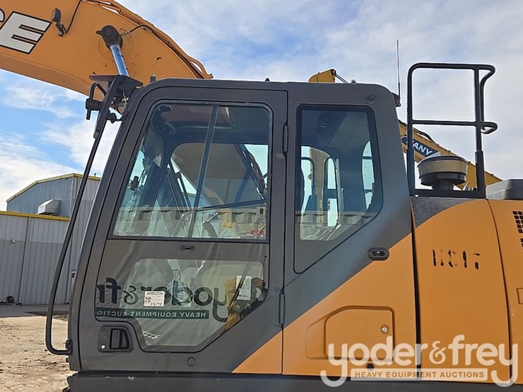 2021-case-cx210-lc-image-171