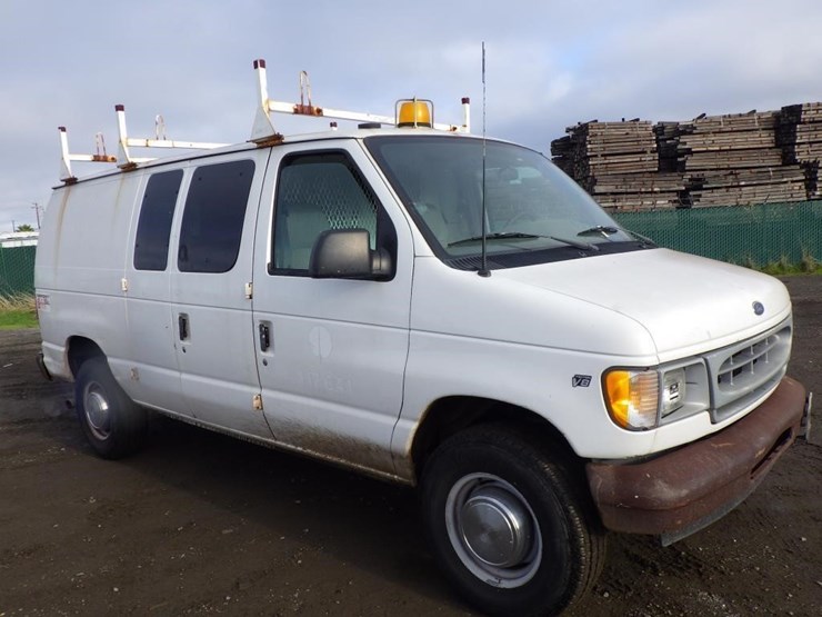 ford-econoline-350-image-2