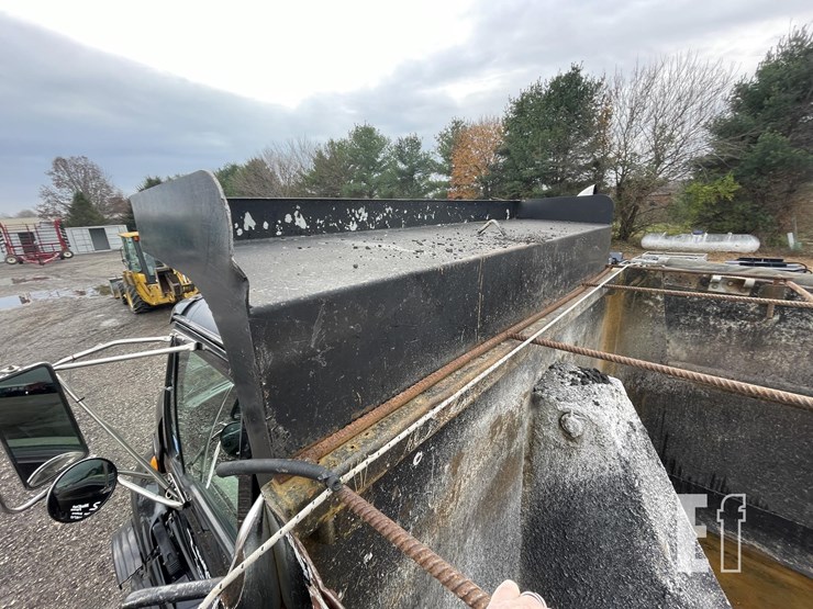 2006-sterling-l8500-image-44