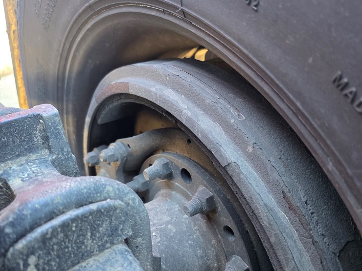 2005-peterbilt-379-image-115