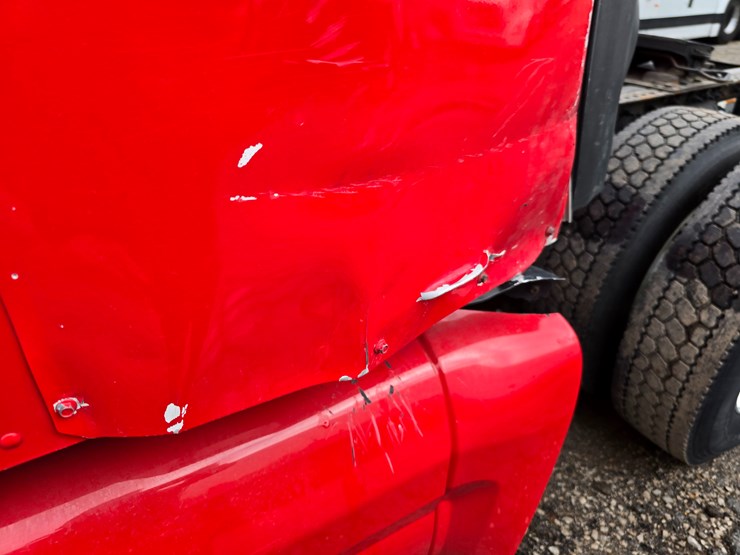 2017-peterbilt-579-image-96