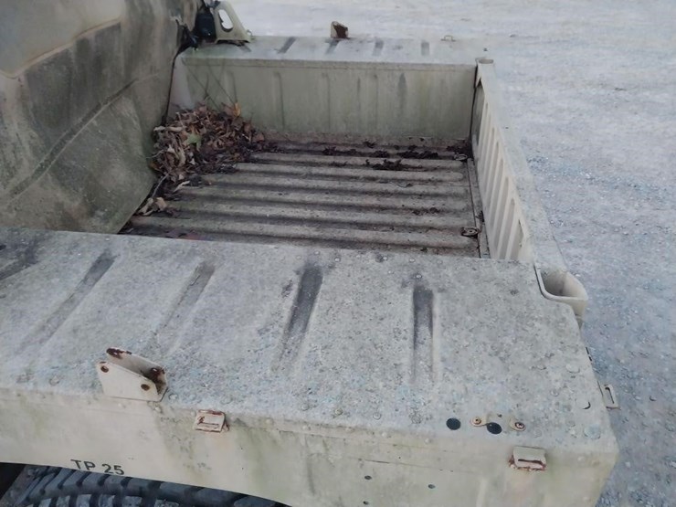 am-general-m998-image-5