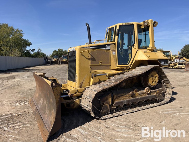 caterpillar-d6n-xl-image-1