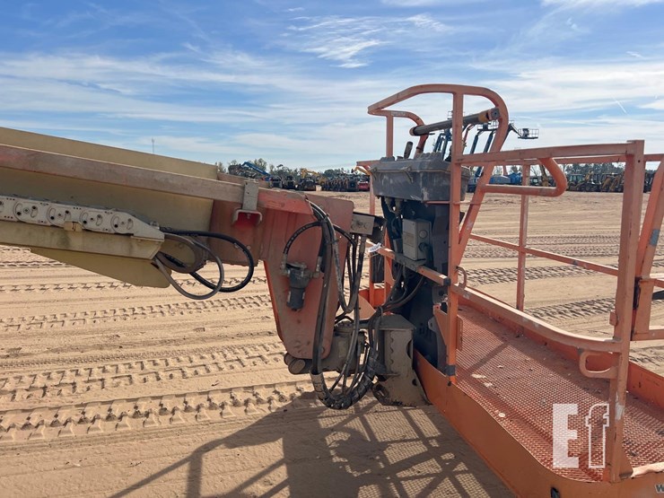 2018-jlg-600s-image-29