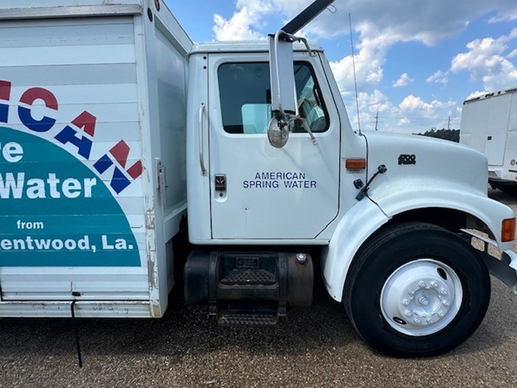 1994-international-4700-image-10