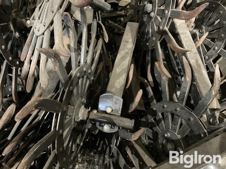 hiniker-spiked-rolling-rotary-hoe-attachment-image-15