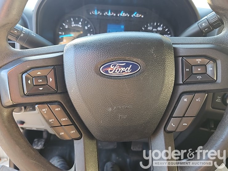 ford-f350-xl-image-32