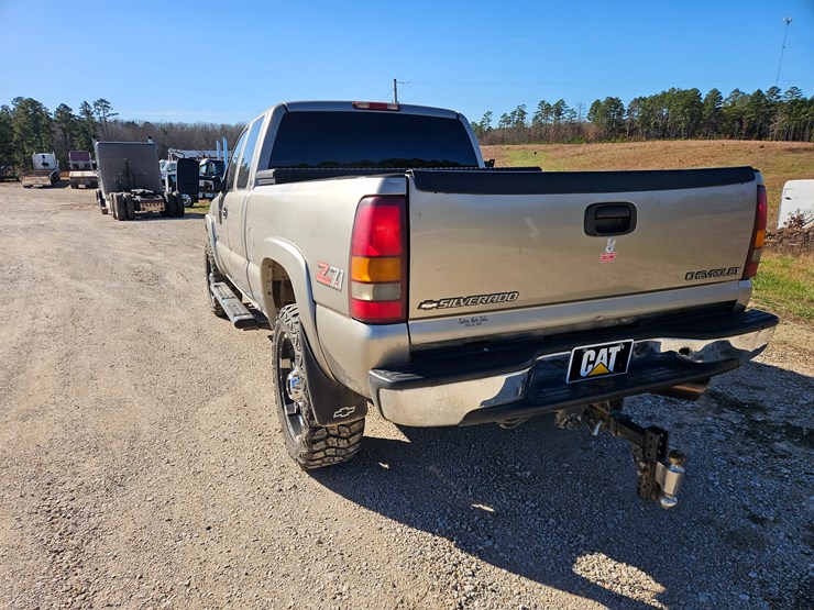 chevrolet-silverado-2500-image-11