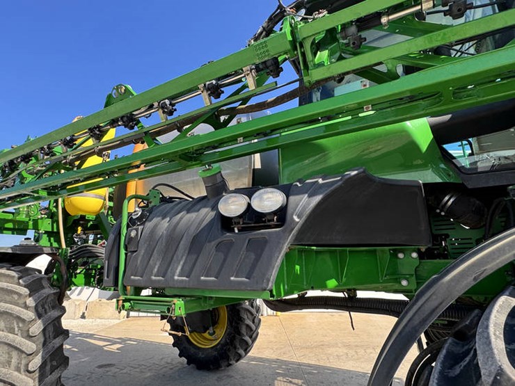 john-deere-r4038-image-40