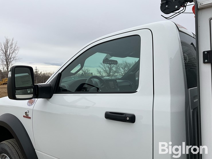 2024-ram-5500-heavy-duty-4x4-service-truck-w/tiger-crane-image-16