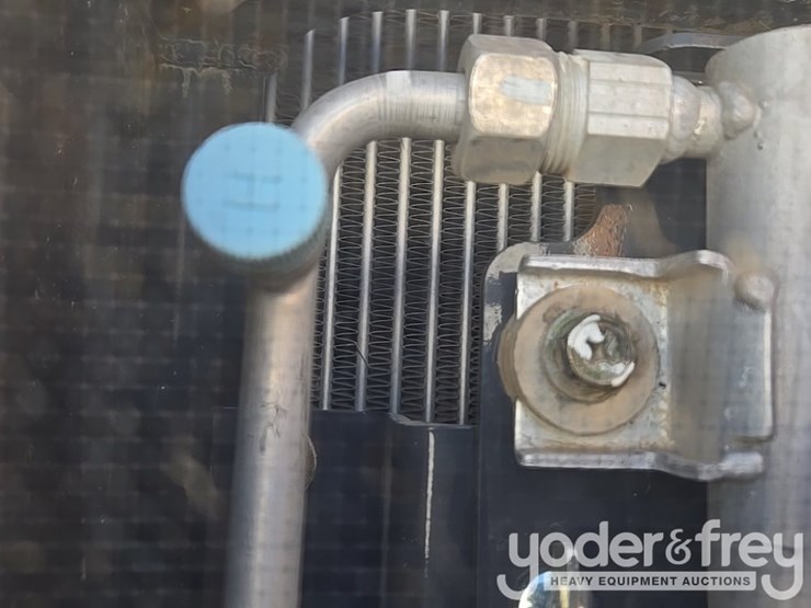 2021-case-cx210-lc-image-105