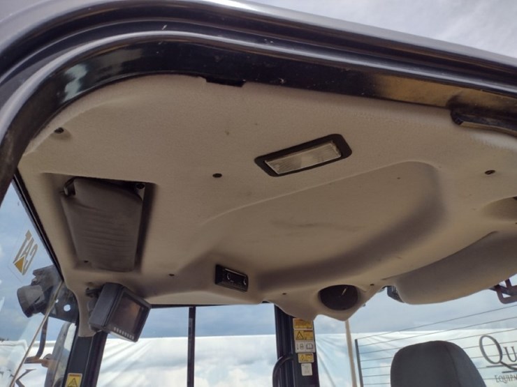 caterpillar-910m-image-15