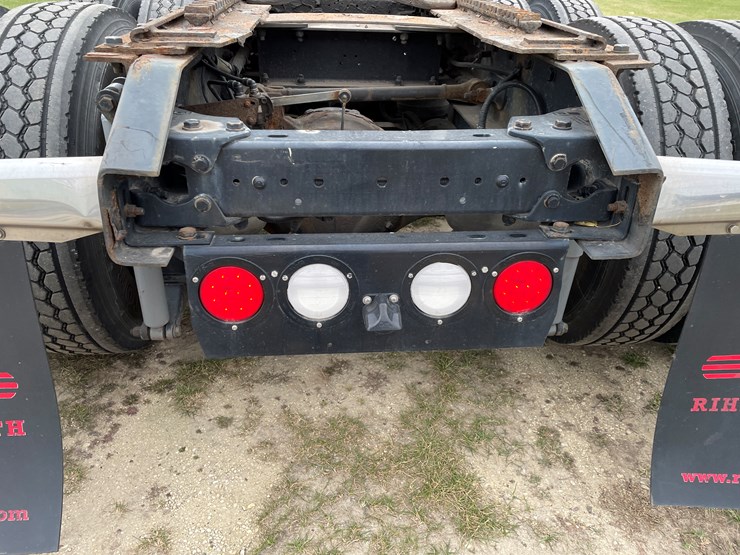 kenworth-t680-image-8