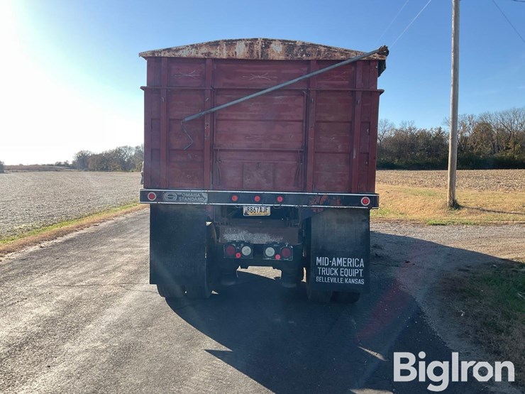 international-4700-image-6