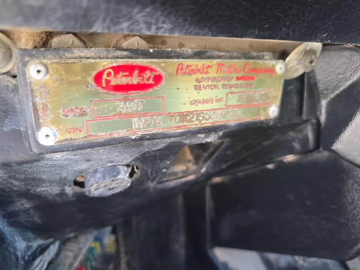 peterbilt-357-image-79