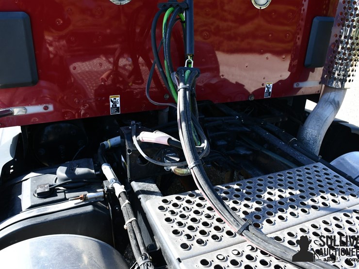 2019-kenworth-t680-image-18