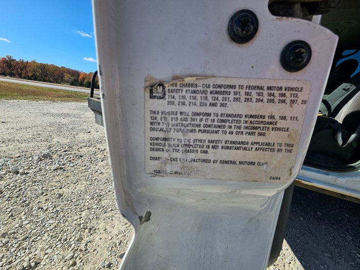 chevrolet-silverado-3500-image-35