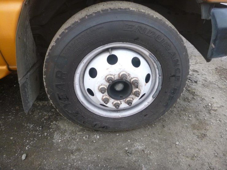 2001-ford-e450-image-18