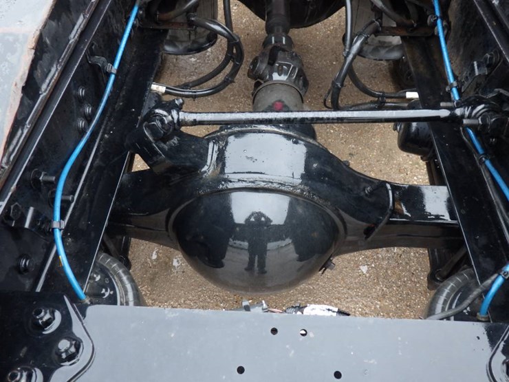 freightliner-cascadia-126-image-12