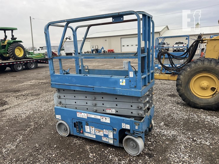 genie-gs1930-image-1