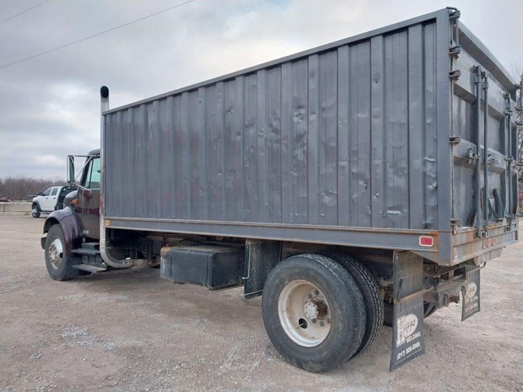 international-4700-image-7