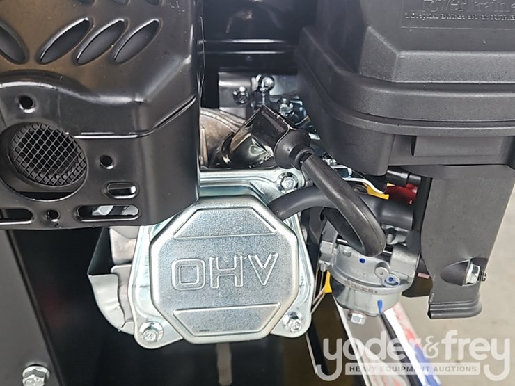 unused-powertrain-10-gal-wheelbarrow/contractor-air-compressor-c/w-v-twin-cast-iron-pump,-135-psi,-11.2-cfm,-212cc-powertrain-engine-(1yr-factory-warranty)-image-10