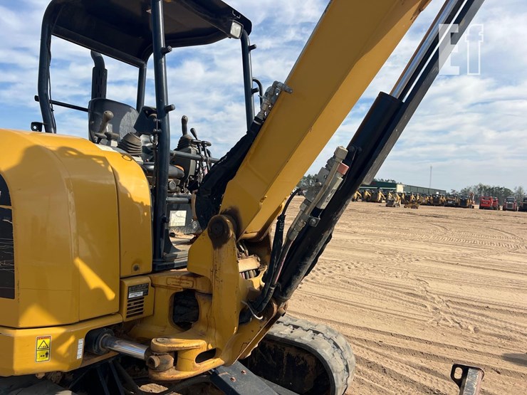 caterpillar-305e2-cr-image-13