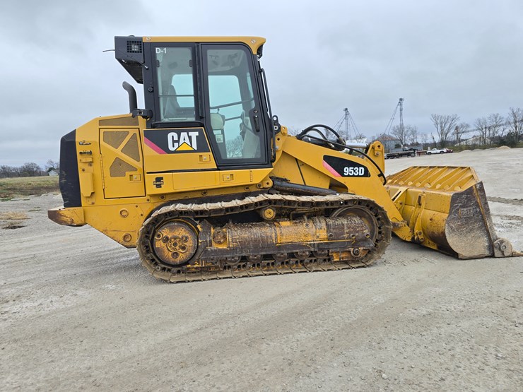 caterpillar-953d-image-38