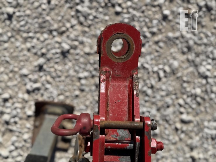 new-holland-roll-belt-560-image-9