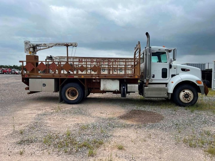 2012-peterbilt-337-image-15