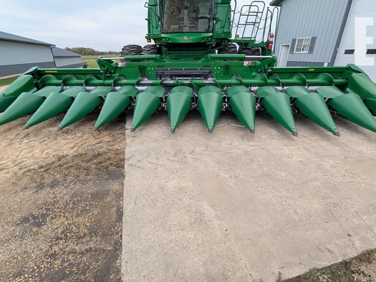 john-deere-c12f-image-2