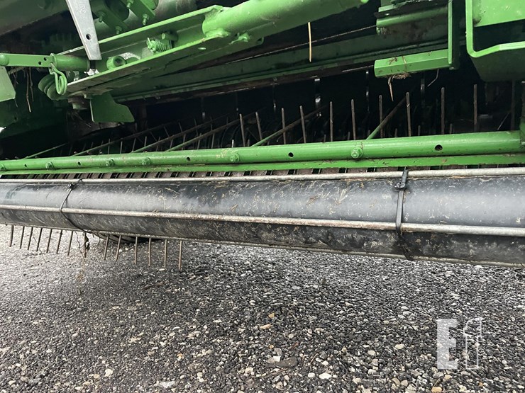 2022-john-deere-560m-image-24