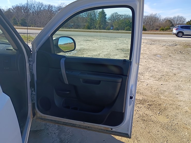 chevrolet-silverado-1500-image-36