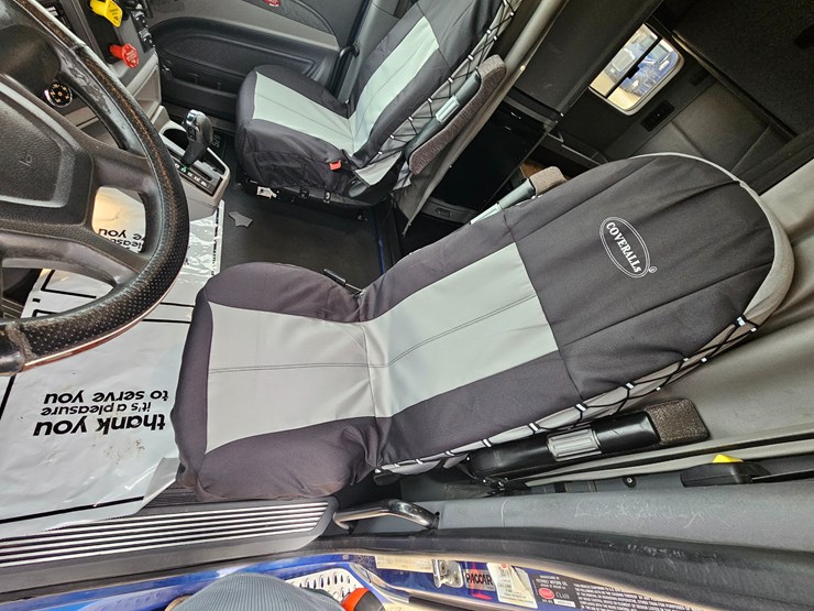 peterbilt-579-image-53