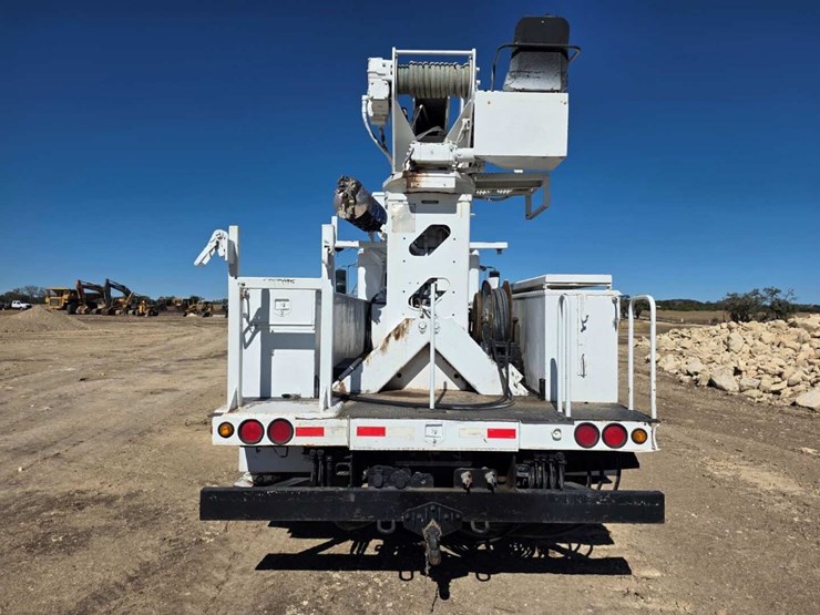 2006-kenworth-t300-image-6