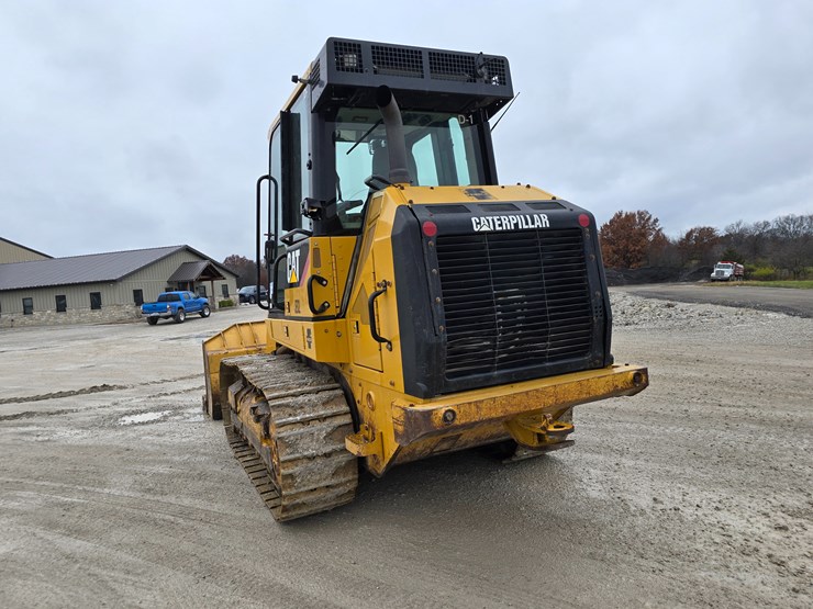 caterpillar-953d-image-23