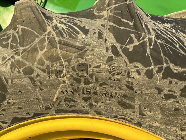 john-deere-7720-titan-ii-image-37