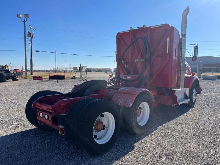 2010-kenworth-t800-image-5