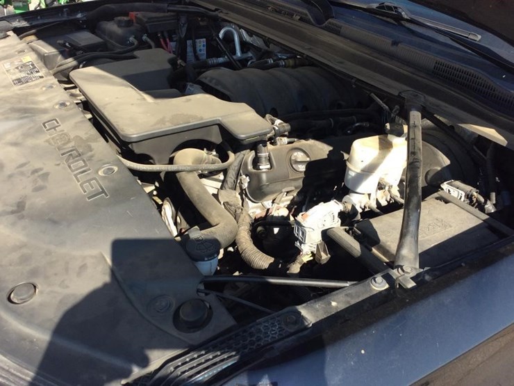 2016-chevrolet-tahoe-image-15