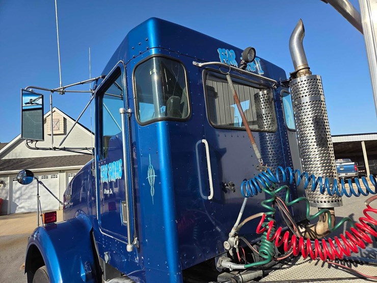 kenworth-t800-image-12