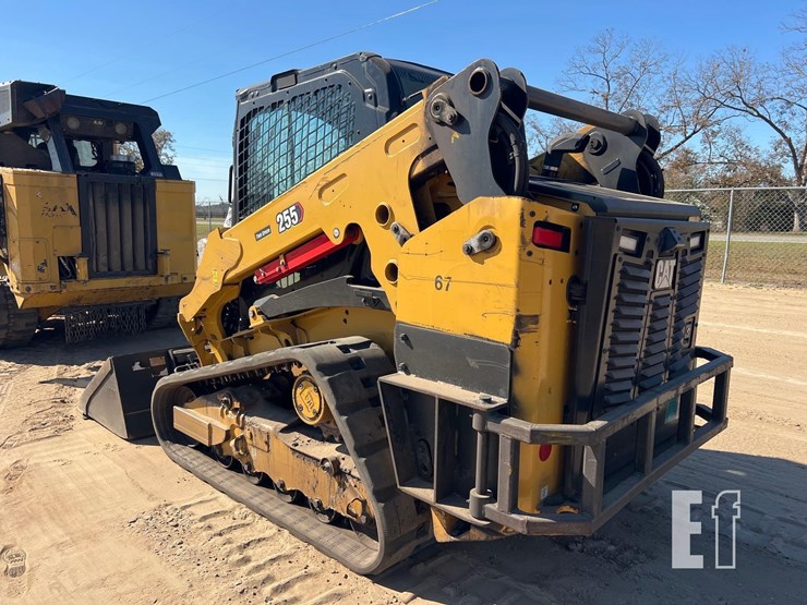 caterpillar-255-image-2