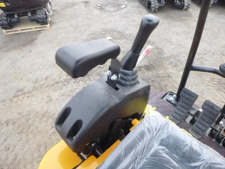 2025-vicsec-vc15p-hydraulic-excavator-image-22