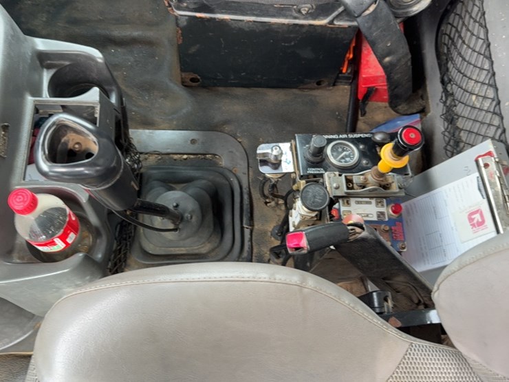 caterpillar-10-image-22