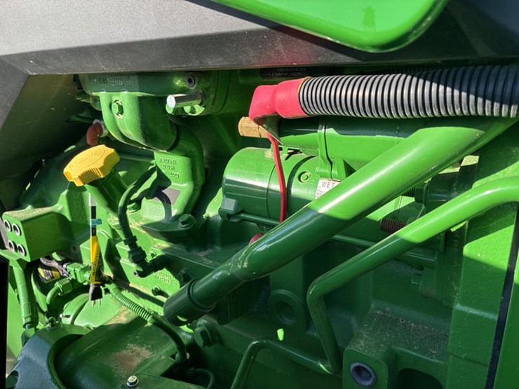 john-deere-8r-370-image-40