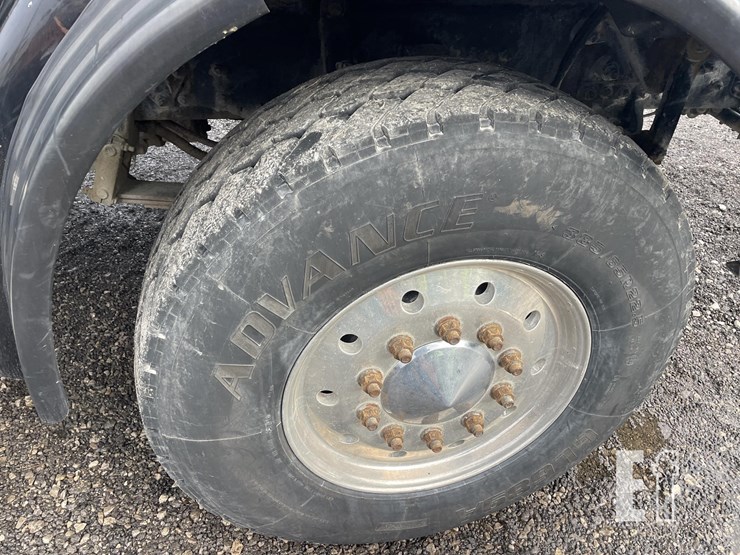 2006-sterling-l8500-image-29