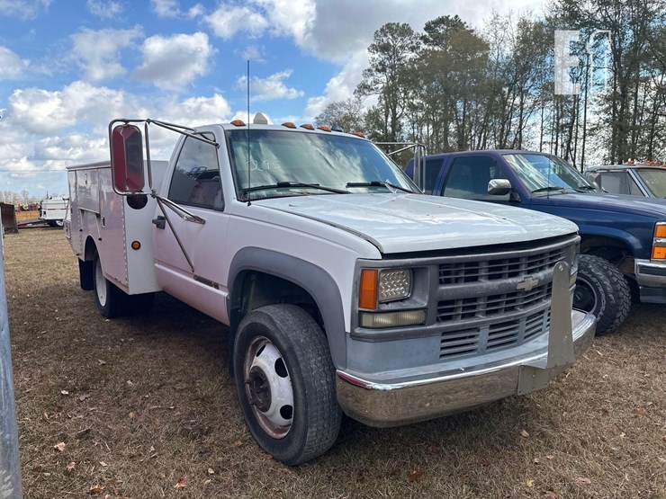 chevrolet-3500-image-1