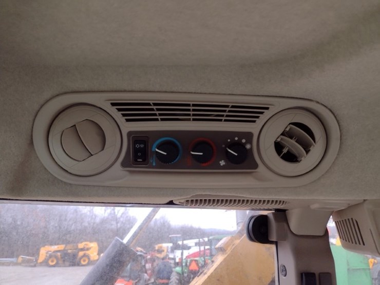 john-deere-5085e-image-11