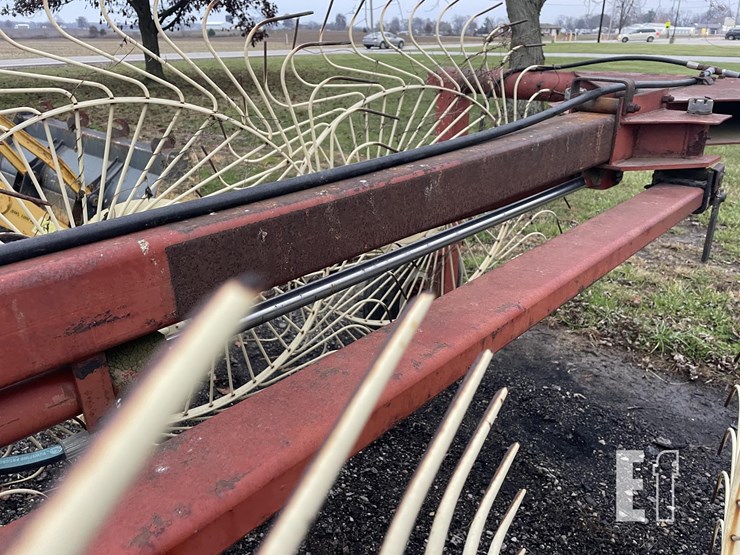 hesston-3983-image-16