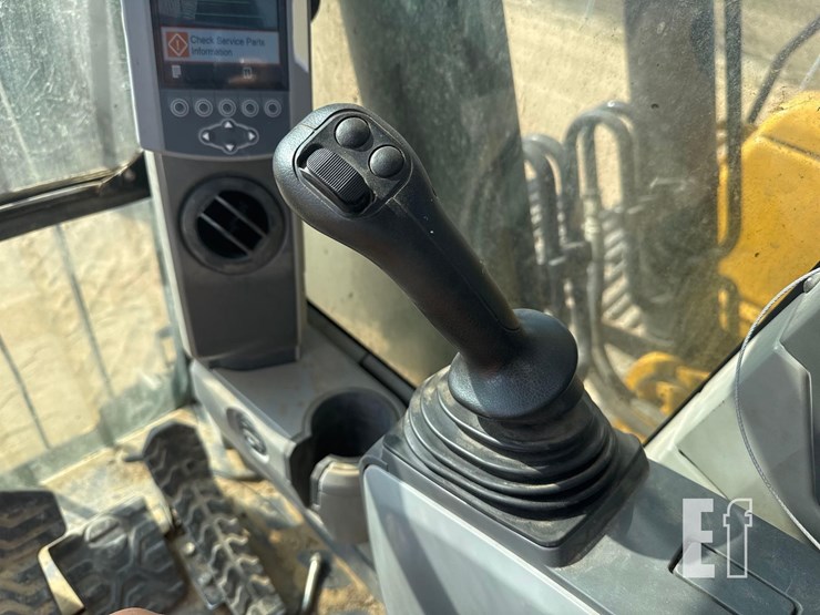 2019-caterpillar-326fl-image-32